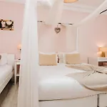 Boutique - O House Hills فندق مبيت وإفطار إيريسييرا