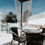 فندق مبيت وإفطار Boutique - O House Hills 4*