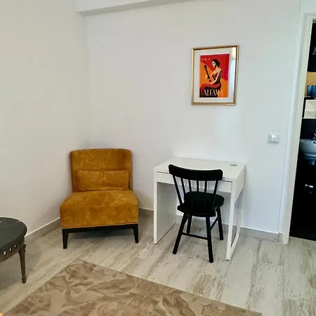 Couette-café Boutique - O House Hills