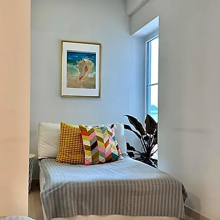 Bed & Breakfast Boutique - O House Hills 4*