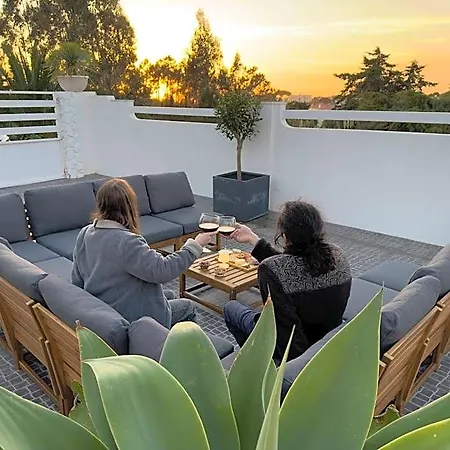 Bed & Breakfast Boutique - O House Hills