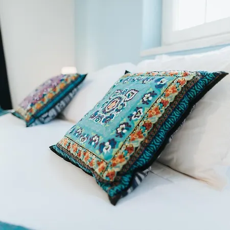 Bed & Breakfast Boutique - O House Hills