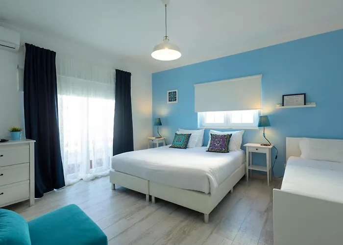 Couette-café Boutique - O House Hills