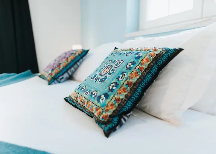 Couette-café Boutique - O House Hills