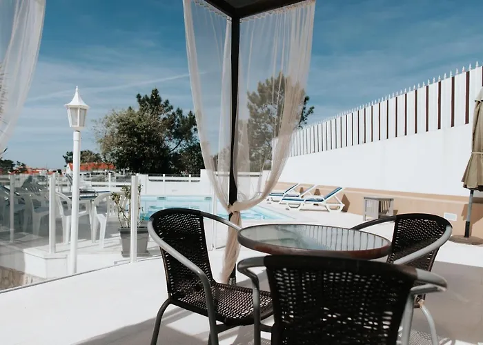 לינה וארוחת בוקר Boutique - O House Hills 4*